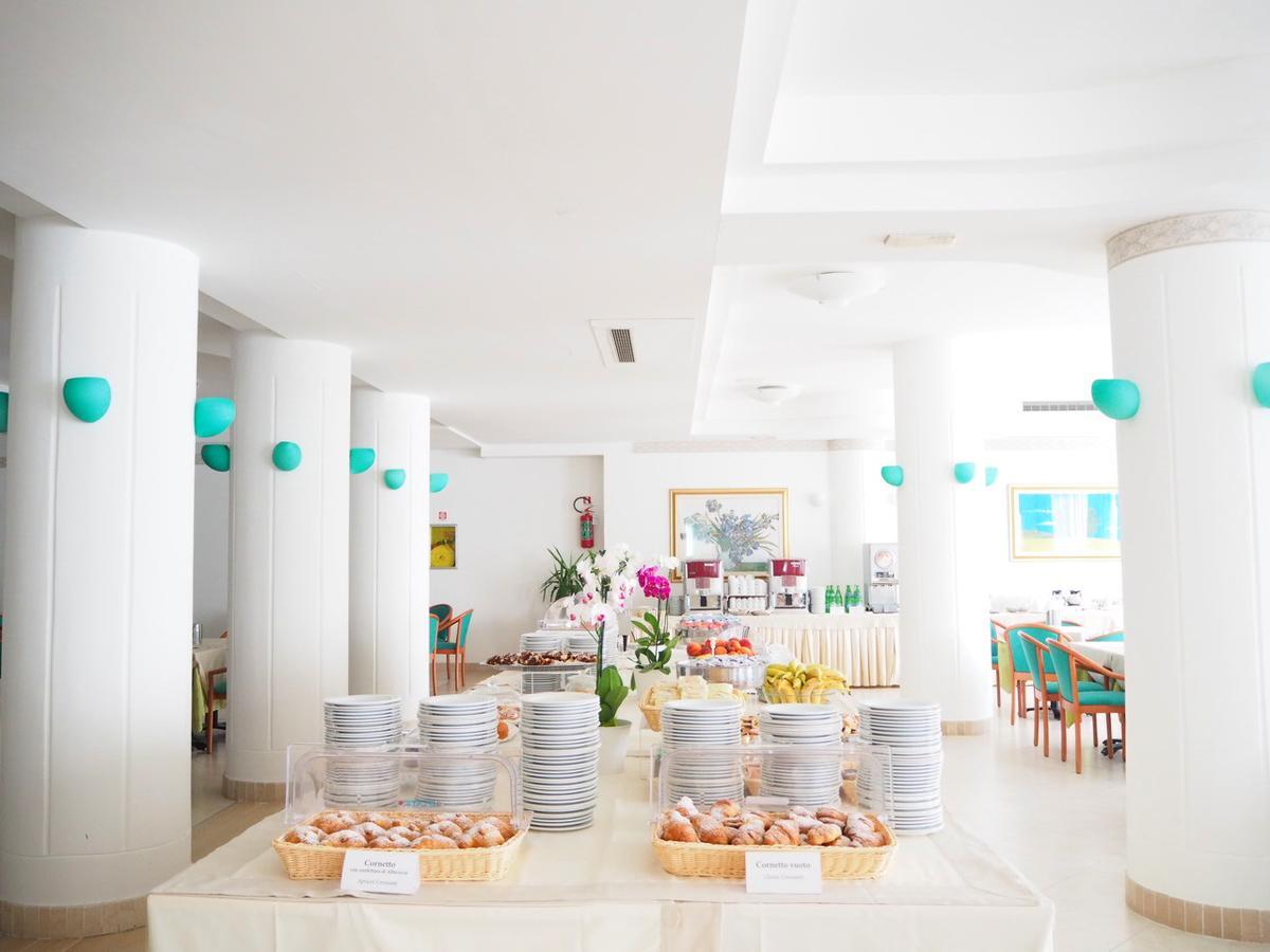 ויאסטה Oasiclub Hotel מראה חיצוני תמונה