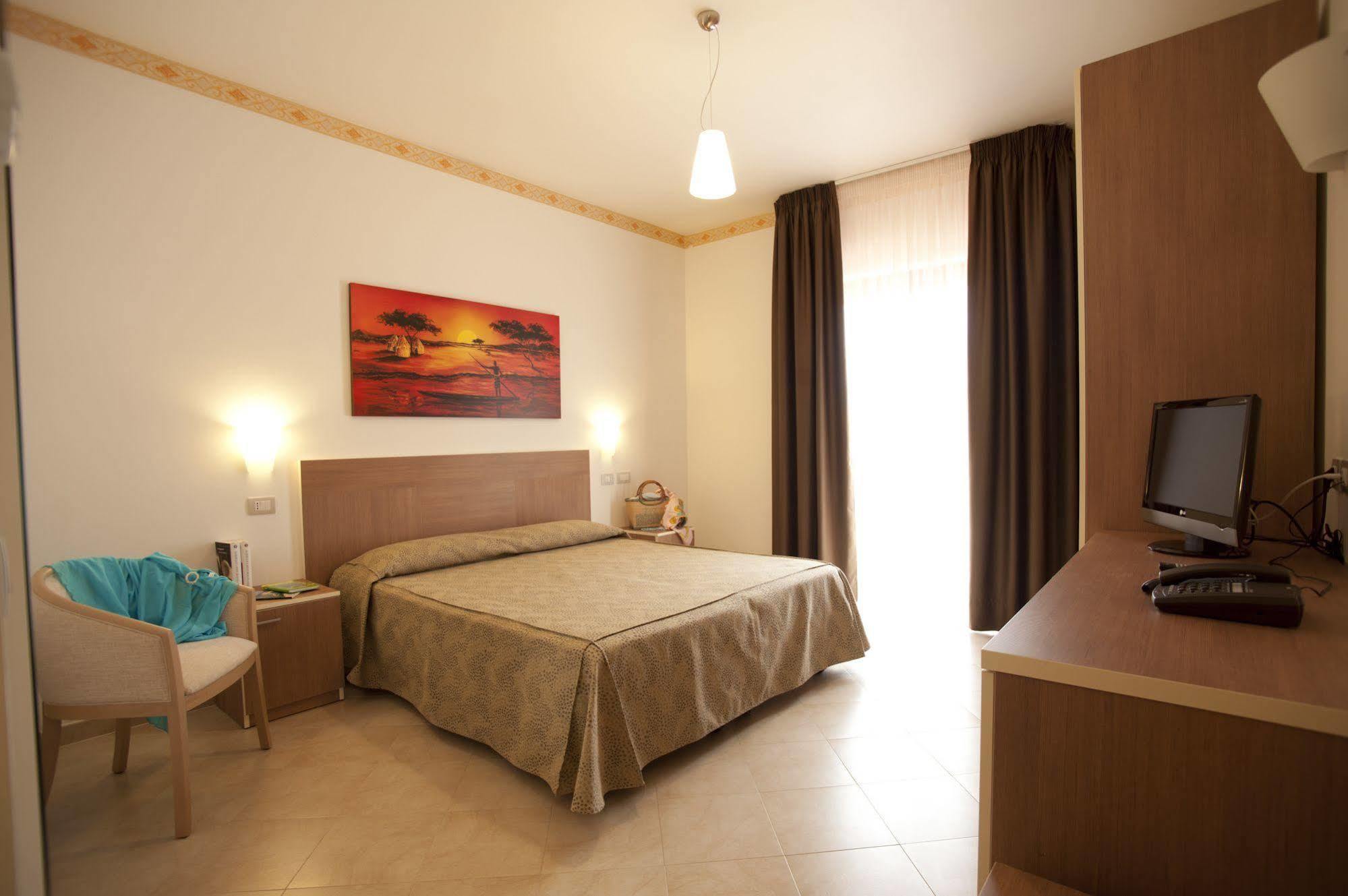 ויאסטה Oasiclub Hotel מראה חיצוני תמונה