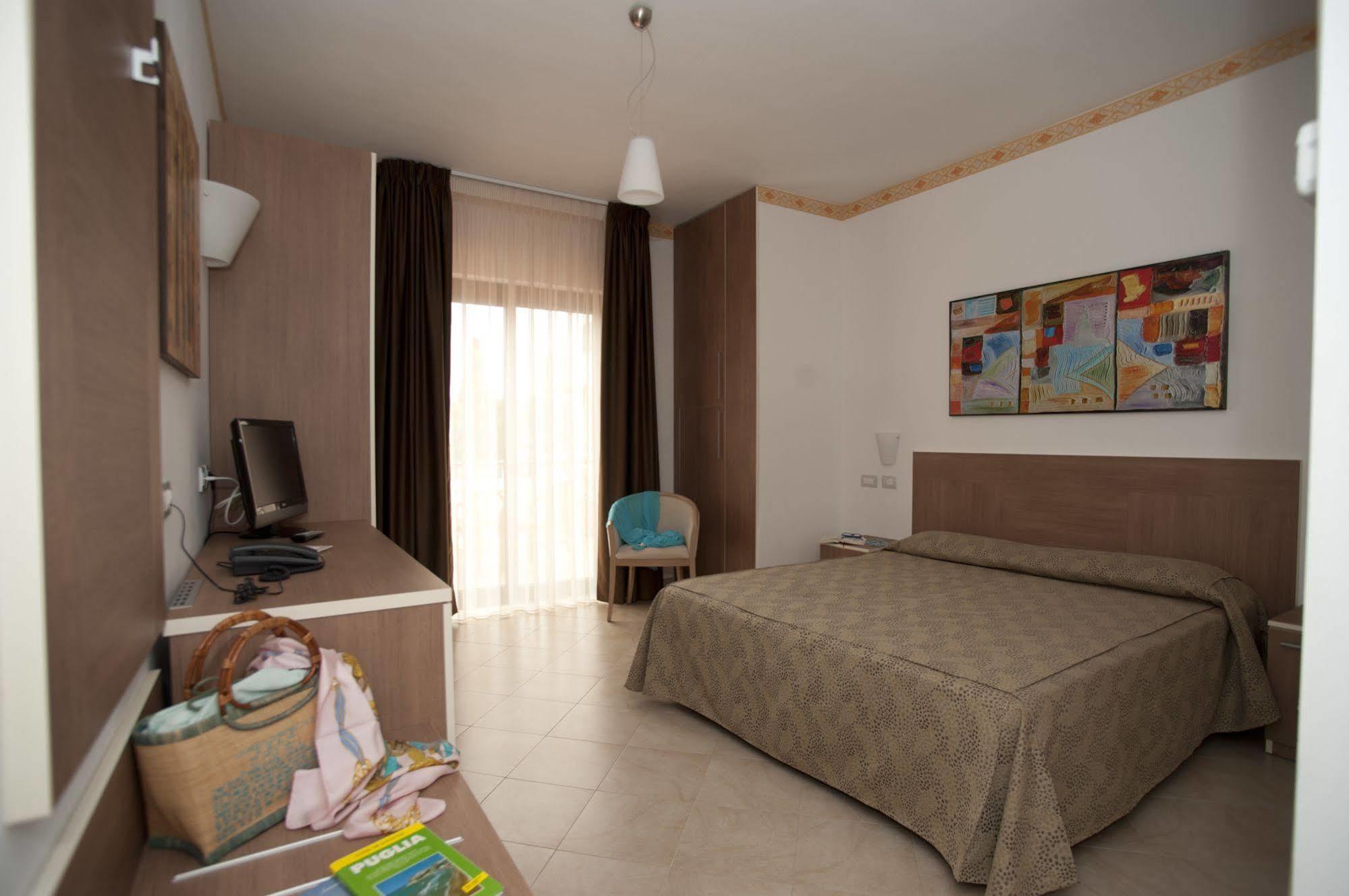 ויאסטה Oasiclub Hotel מראה חיצוני תמונה