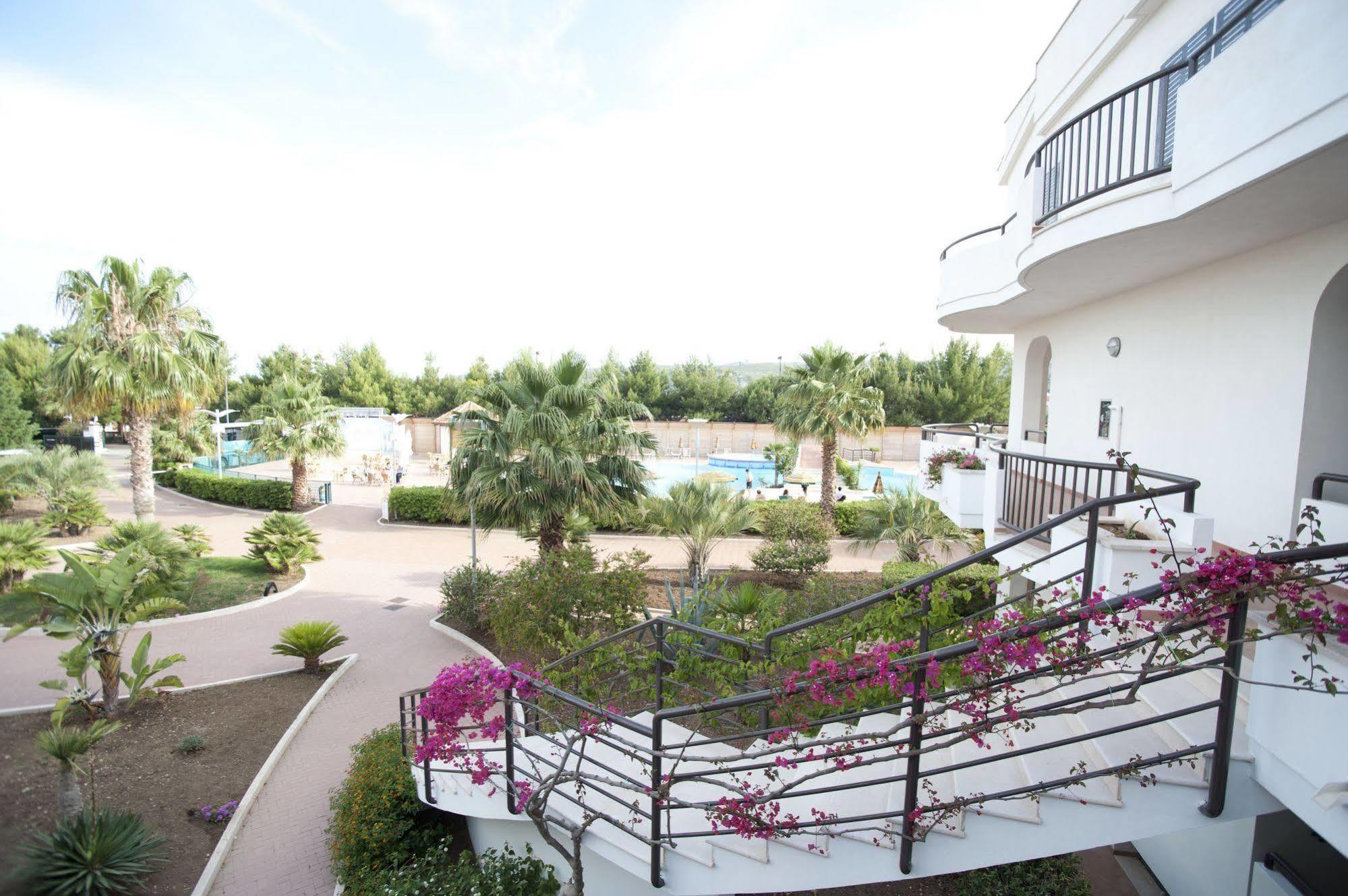 ויאסטה Oasiclub Hotel מראה חיצוני תמונה