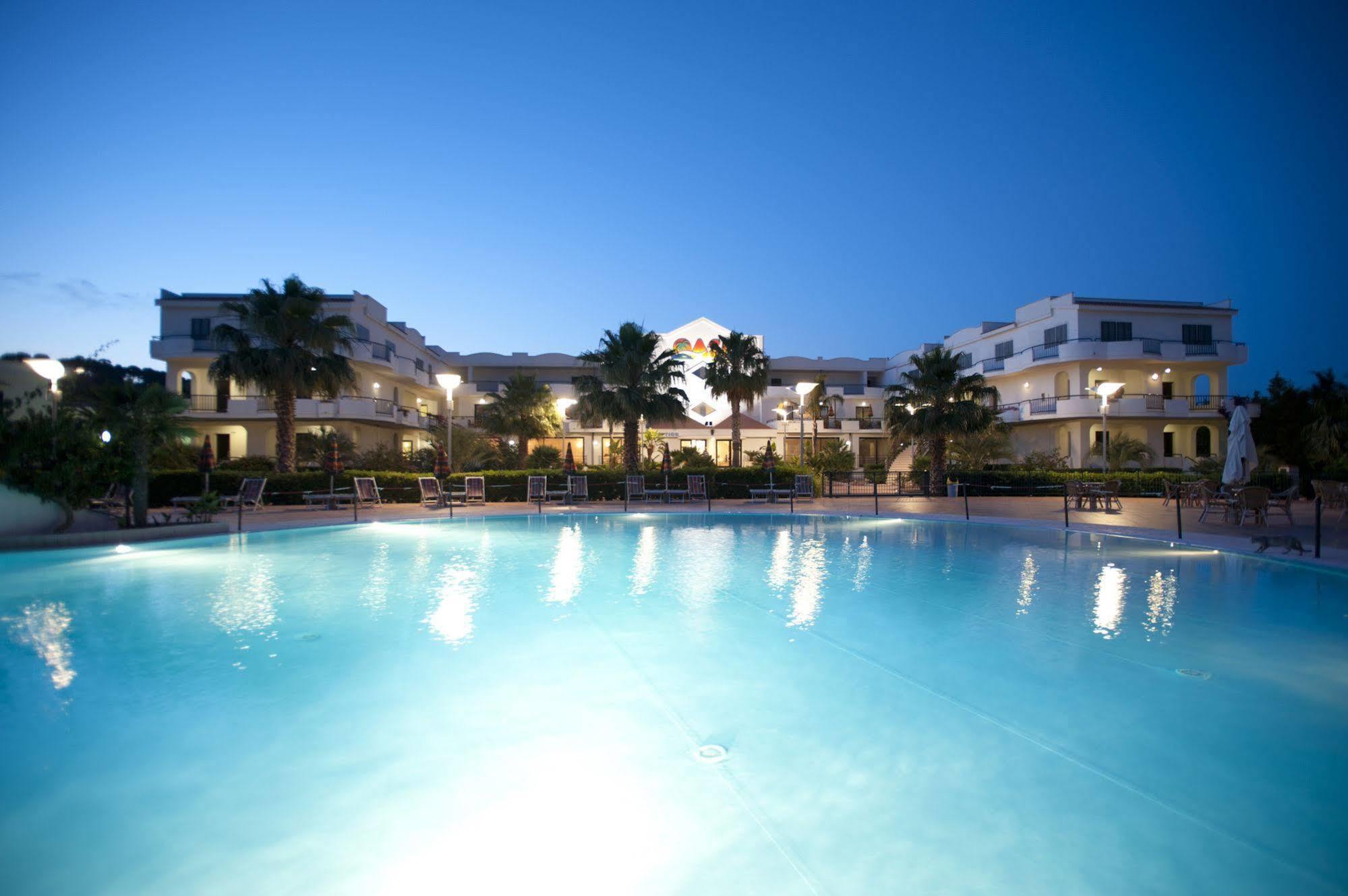 ויאסטה Oasiclub Hotel מראה חיצוני תמונה