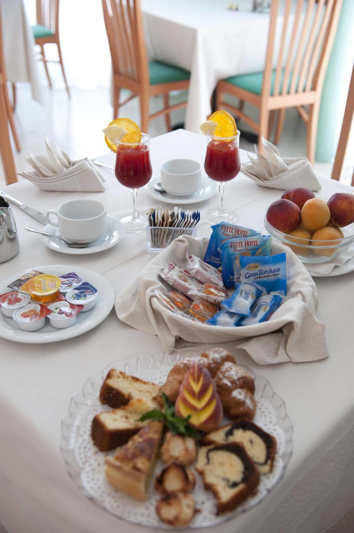 ויאסטה Oasiclub Hotel מראה חיצוני תמונה
