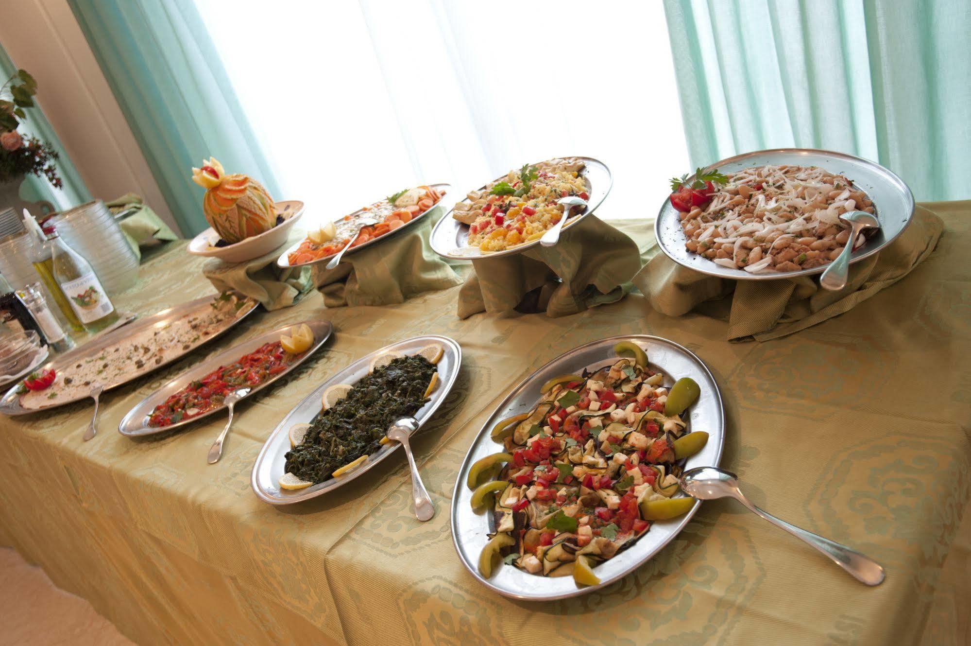 ויאסטה Oasiclub Hotel מראה חיצוני תמונה