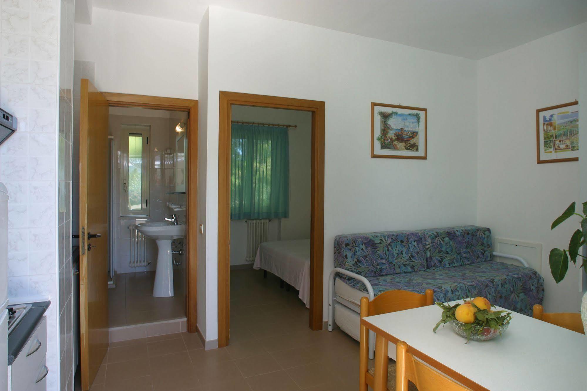 ויאסטה Oasiclub Hotel מראה חיצוני תמונה